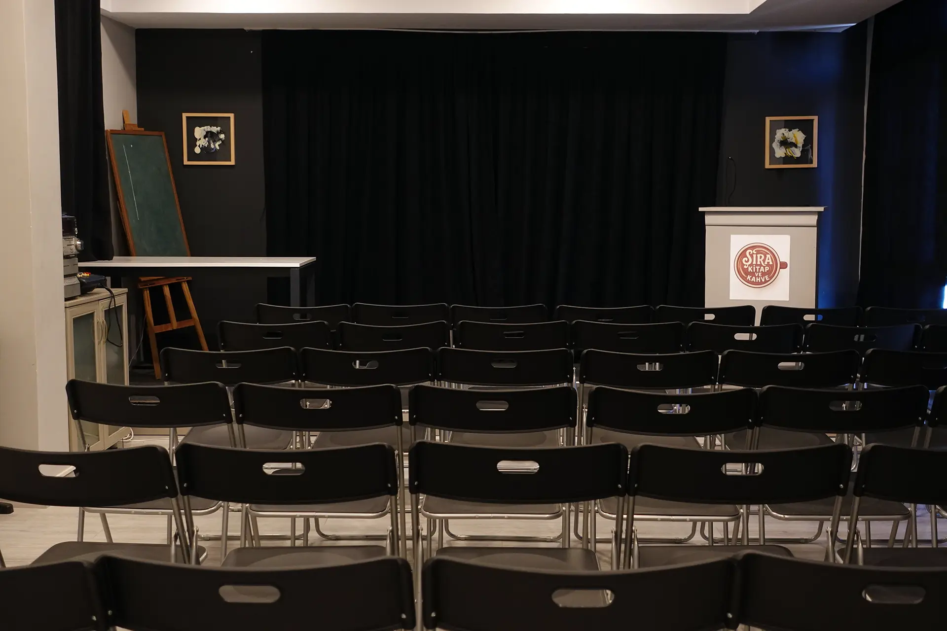 Taksim Kiralık Butik Tiyatro ve Stand-up Sahnesi