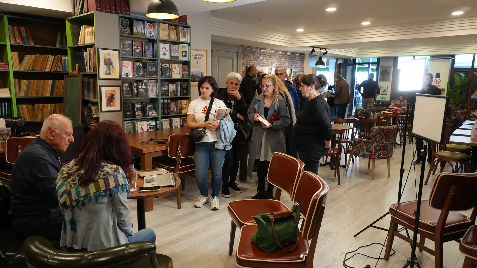 İstiklal Caddesi İmza Günü ve Kitap Lansmanı Mekanı